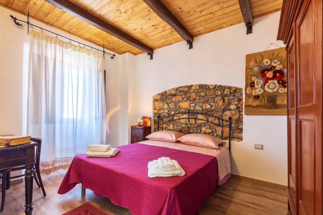Willa La Casa Di Nonna Monni Baunei Zewnętrze zdjęcie