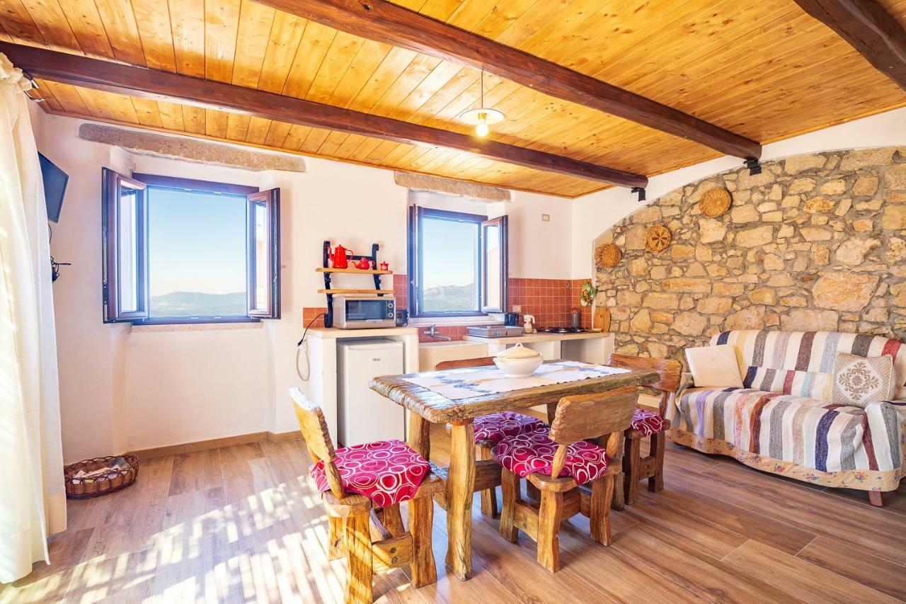 Willa La Casa Di Nonna Monni Baunei Zewnętrze zdjęcie